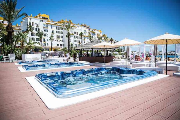 Los-mejores-Beach-Clubs-en-Marbella-2